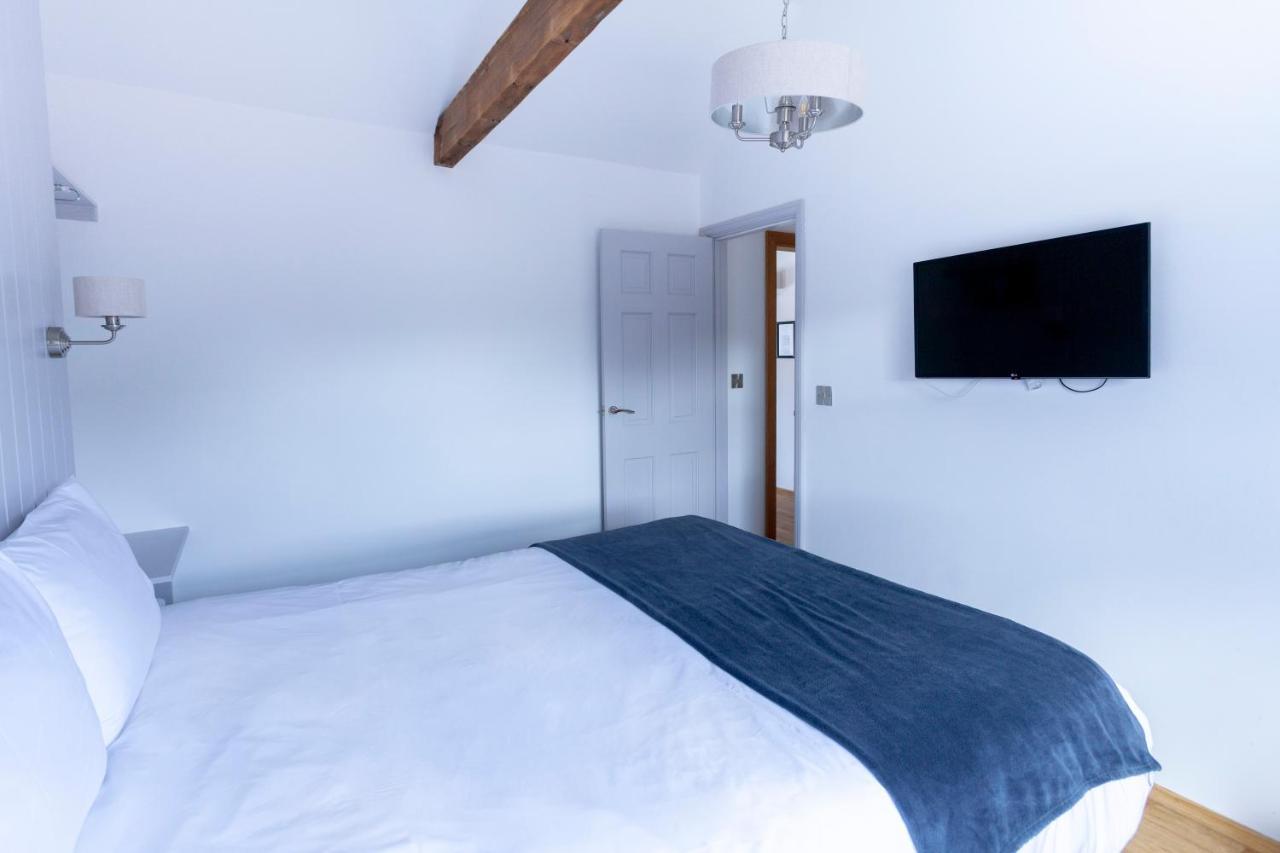 Apartment 6 At Number 8: City Centre, 1 Bedroom, Sofa Bed In Lounge แคนเทอร์เบอรี ภายนอก รูปภาพ